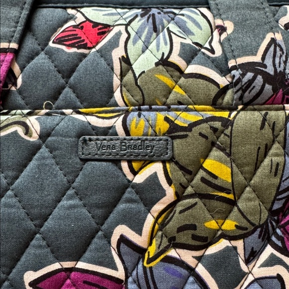 Vera Bradley toiletry bag - Picture 2 of 9